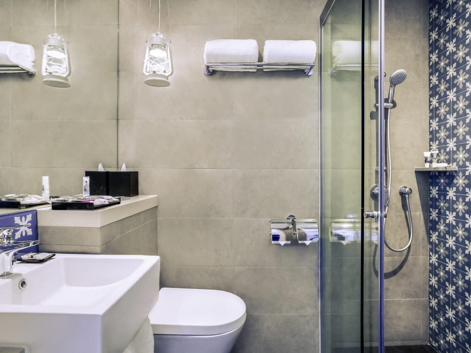In-room safe, desk, laptop workspace, blackout drapes