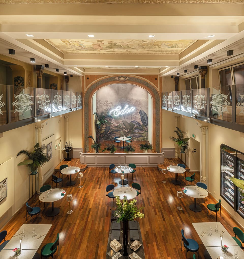 3 restaurants; breakfast, lunch, dinner, and brunch served
