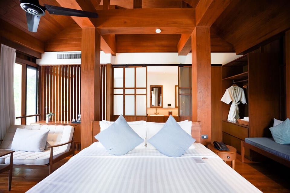 Riverfront Suite Canal View | 1 bedroom, free minibar items, in-room safe, free WiFi