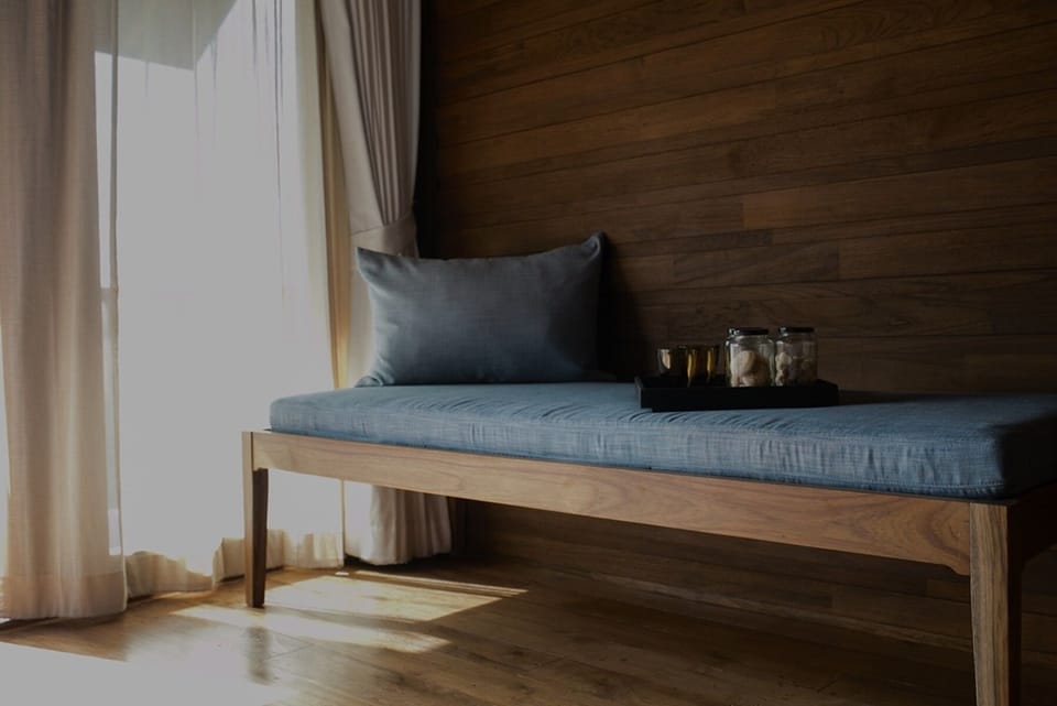 Neighborhood Balcony Studio Twin Bed | 1 bedroom, free minibar items, in-room safe, free WiFi