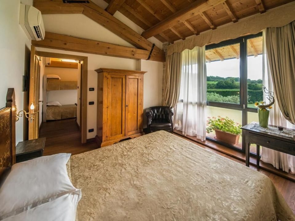 In-room safe, desk, cribs/infant beds, free WiFi