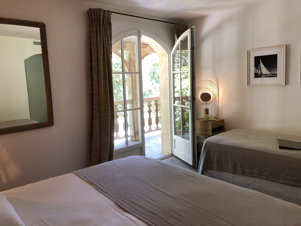 Deluxe double room with terrace, partial sea view | Egyptian cotton sheets, premium bedding, Select Comfort beds