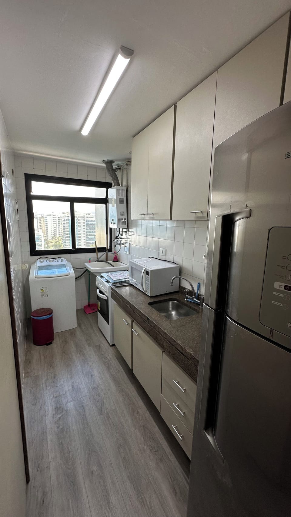 Superior Apartment, 2 Bedrooms | Private kitchen | Fridge, microwave, oven, stovetop
