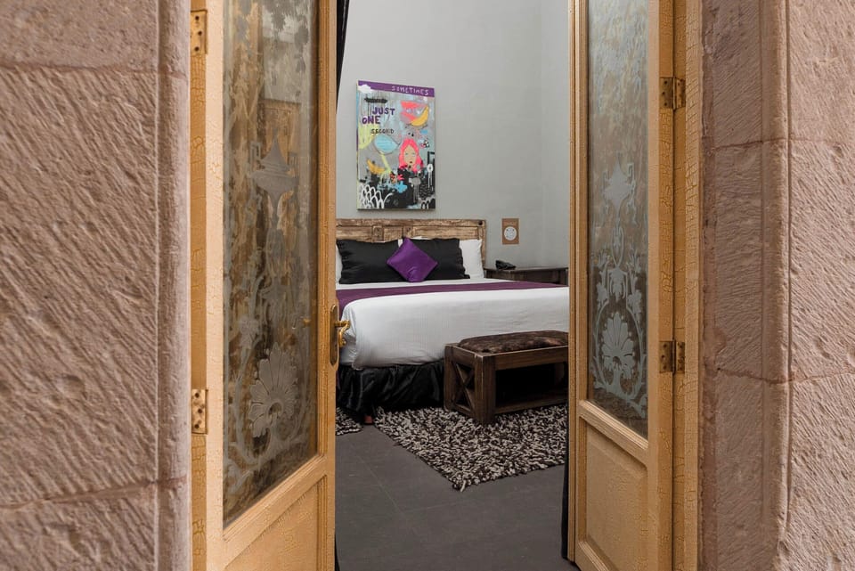 Single Room | Minibar, in-room safe, blackout drapes, free WiFi