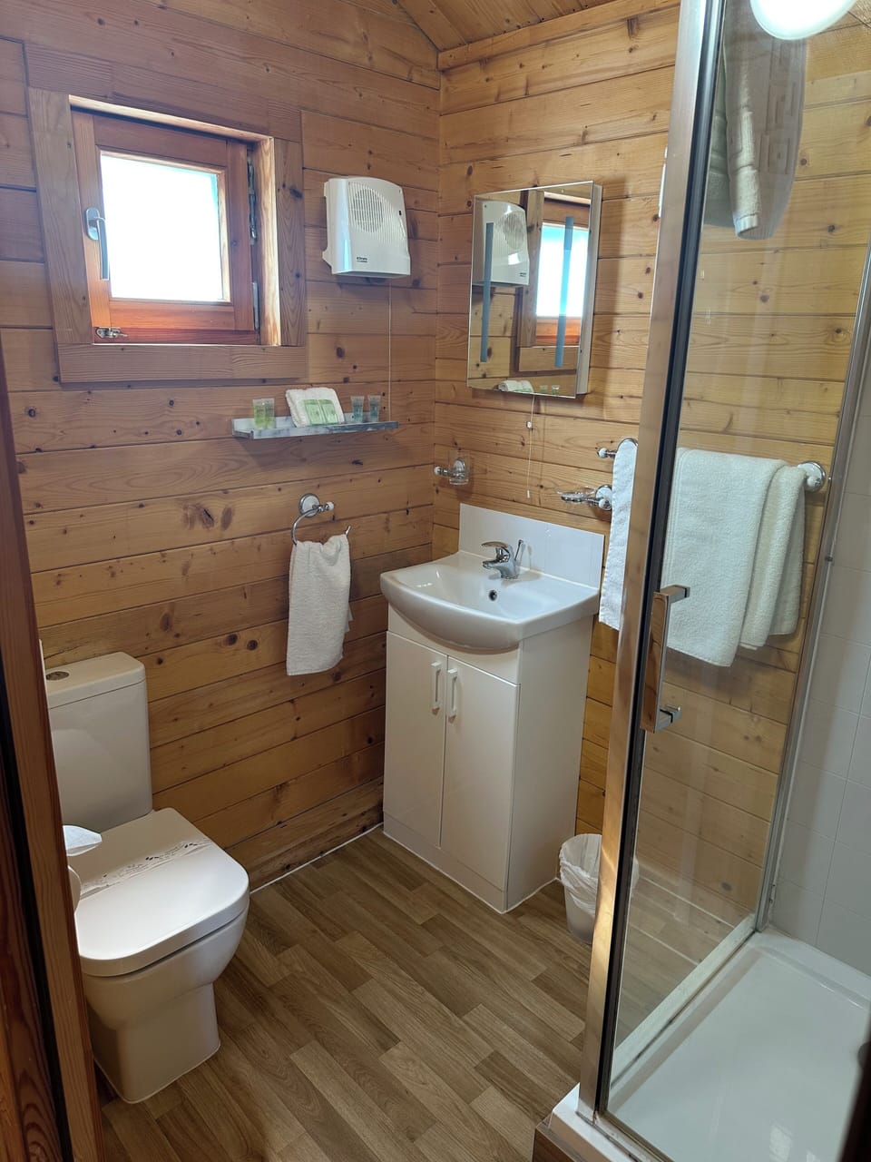 Forest Edge Motel Bed and Breakfast in Rother District