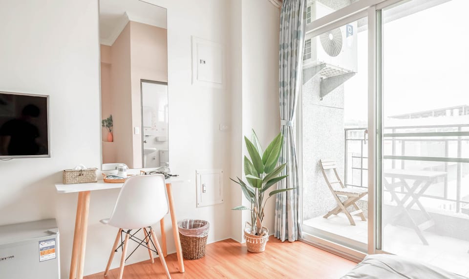 Triple room with balcony | Blackout drapes, soundproofing, free WiFi, bed sheets