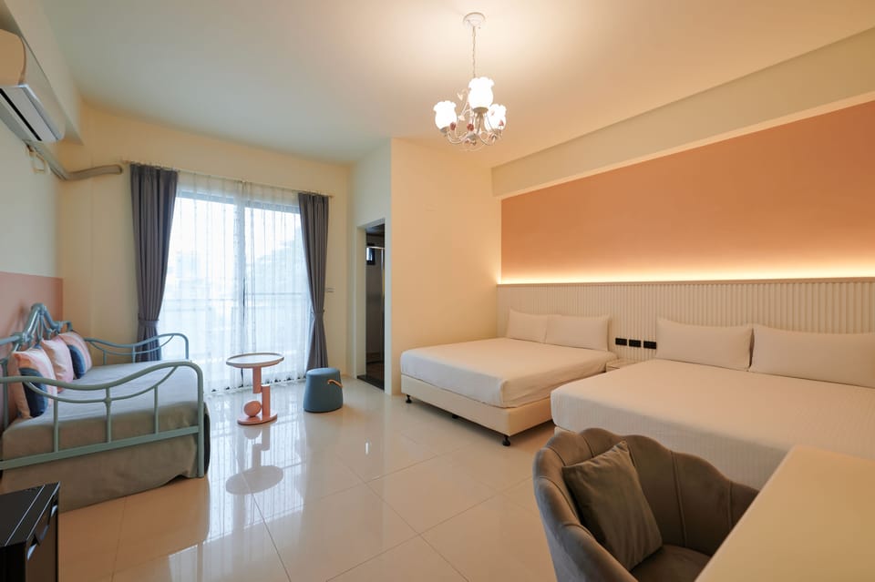 Romantic Quadruple Room, 2 Double Beds | Desk, soundproofing, rollaway beds, free WiFi