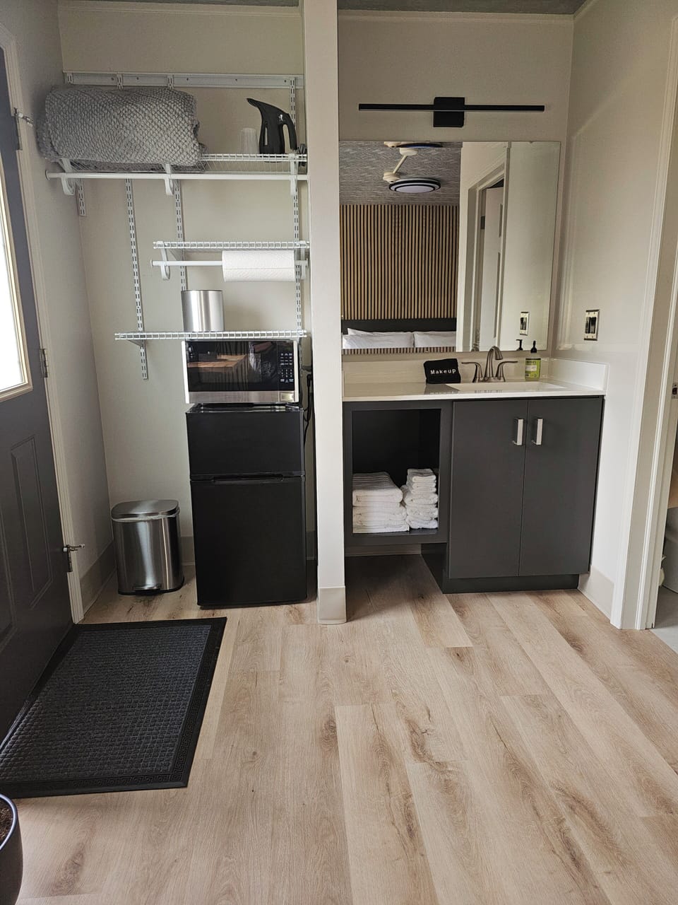 Train Car, 1 King Bed | WiFi (free), bed sheets