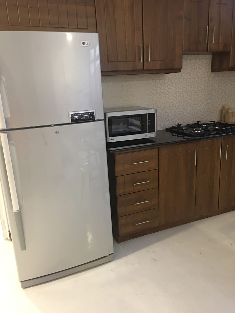 Fridge, microwave
