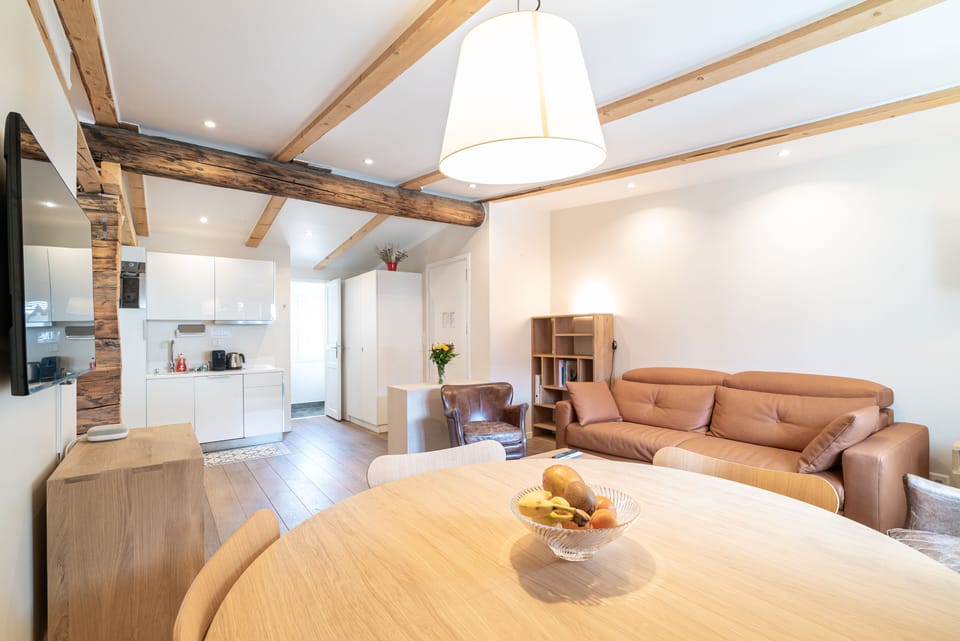 Two-Bedroom Apartment with Matterhorn View (top floor) | 2 bedrooms, soundproofing, free cribs/infant beds, rollaway beds