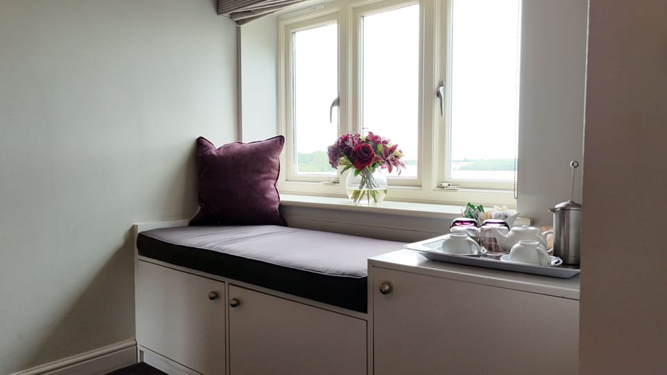 Deluxe Room, 1 King Bed (Samuel Courtauld) | In-room safe, desk, soundproofing, iron/ironing board