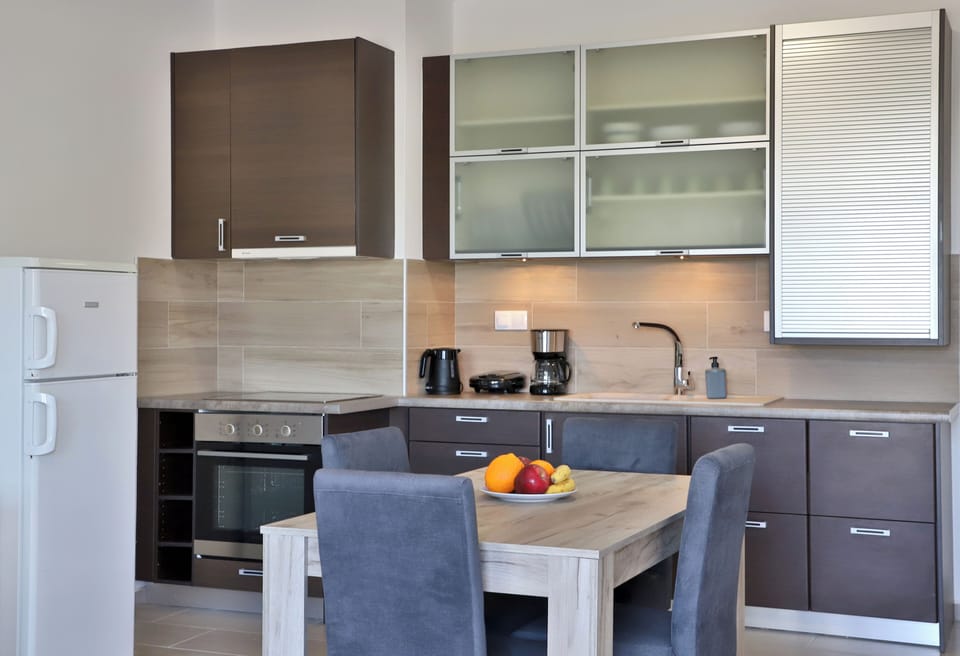 Two Bedroom Apartment Bay View | Private kitchen | Fridge, stovetop, coffee/tea maker, electric kettle