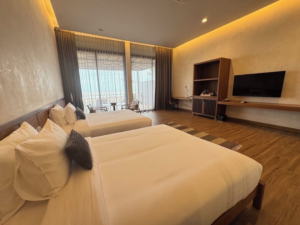 101 The Prime Seaview: Beach Zone | Minibar (free items), in-room safe, desk, blackout drapes