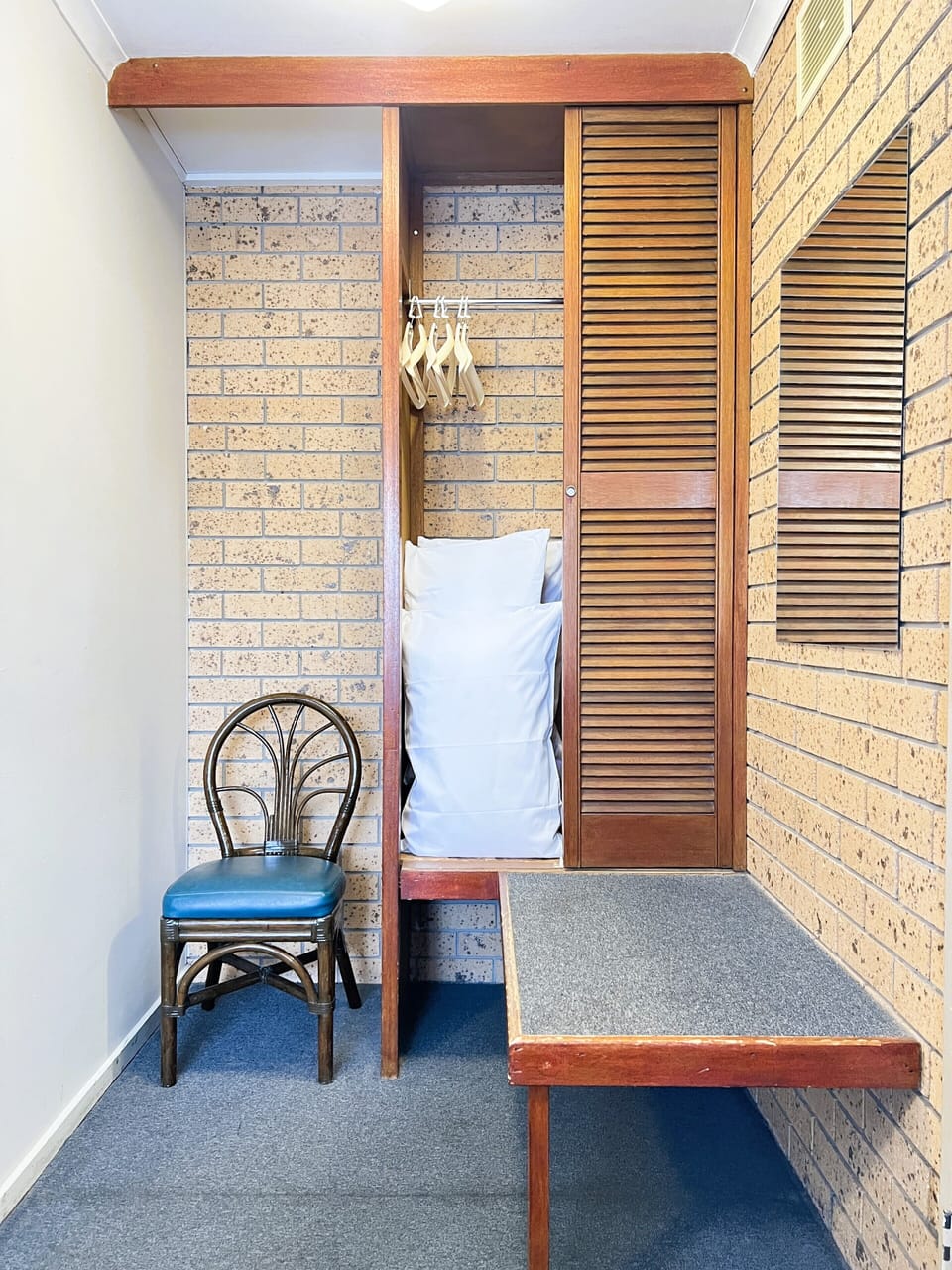 Family Room Self Catering | In-room safe, desk, laptop workspace, iron/ironing board