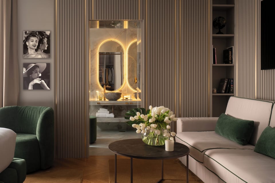 Junior Suite | Premium bedding, minibar, in-room safe, desk