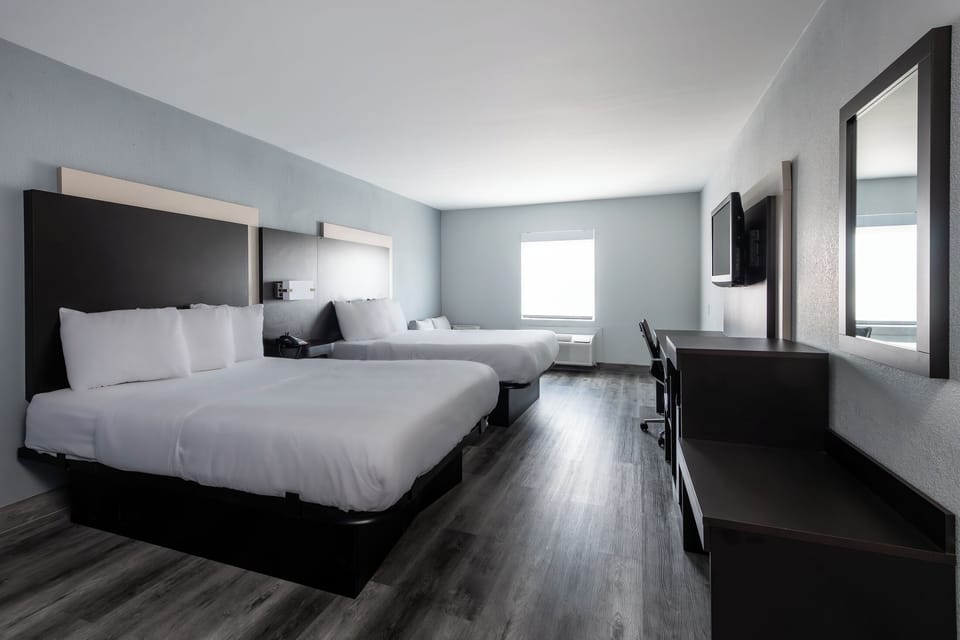 Deluxe Double Room | Individually furnished, desk, laptop workspace, iron/ironing board