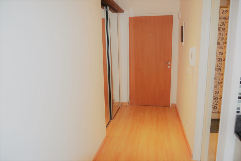 Comfort Studio, 1 Double Bed, Kitchenette | Living room | 32-inch flat-screen TV with cable channels, TV, iPod dock