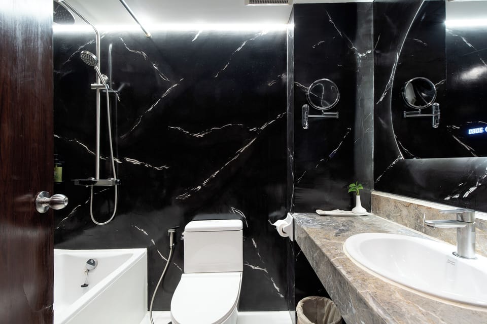 Shower, free toiletries, hair dryer, bathrobes