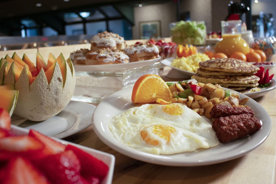 Free daily buffet breakfast