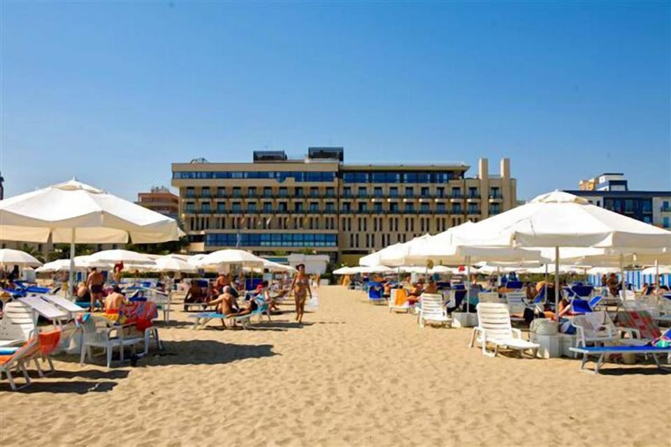 Private beach, sun loungers, beach umbrellas, beach bar