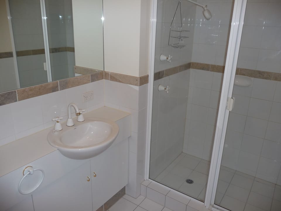 City Escape 3BD in Adelaides East End 5 Apartment in Adelaide