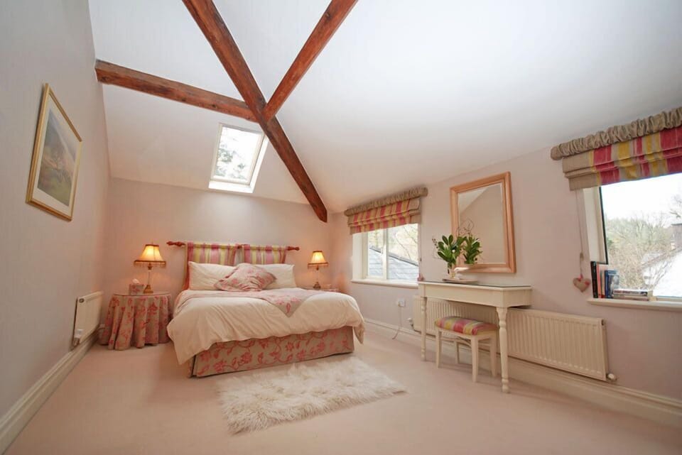 Suite (The Sorrel) | Egyptian cotton sheets, premium bedding, in-room safe