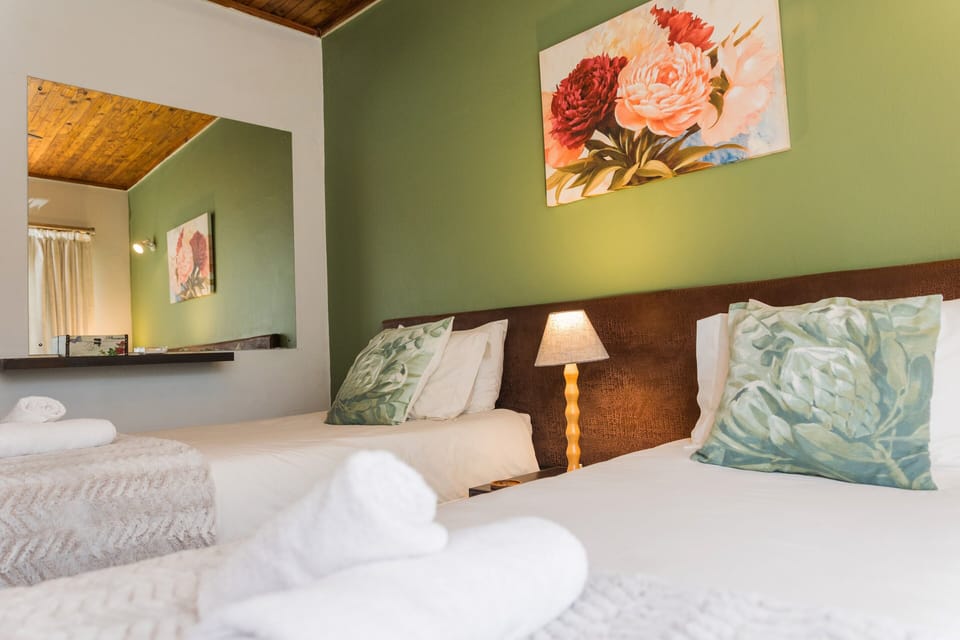 Twin Room, Room 8 | 1 bedroom, iron/ironing board (on request), WiFi (free)