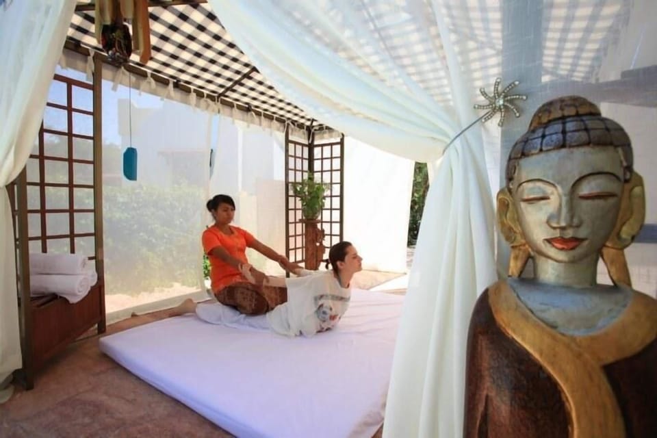 Turkish bath, body scrubs, massage/treatment rooms