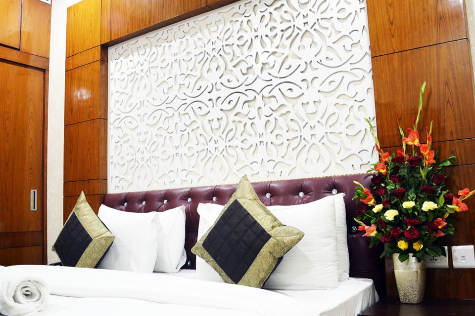 Business Suite, 1 King Bed, Accessible, Tower | View from room