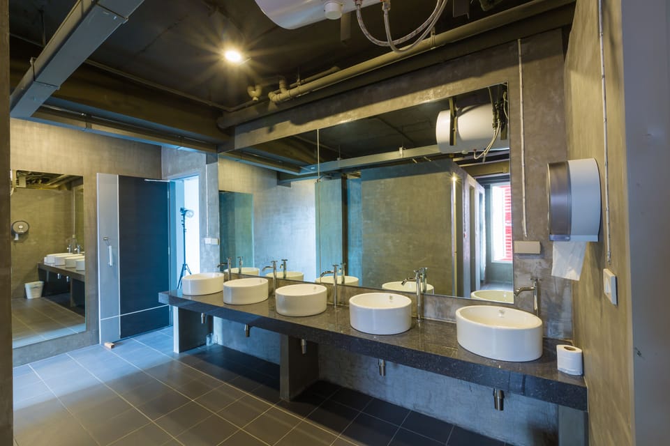 Bathroom shower