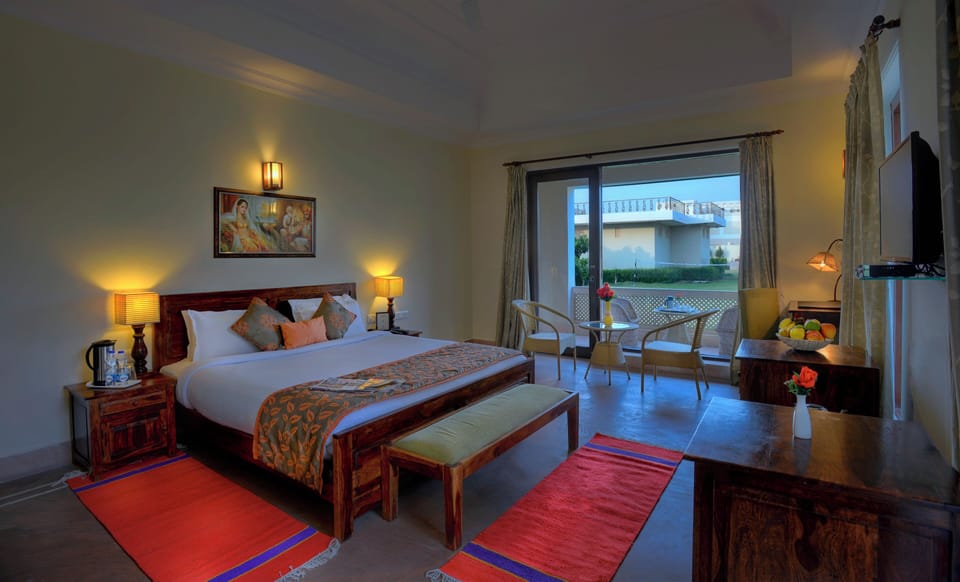 Executive Room | Premium bedding, desk, laptop workspace, iron/ironing board