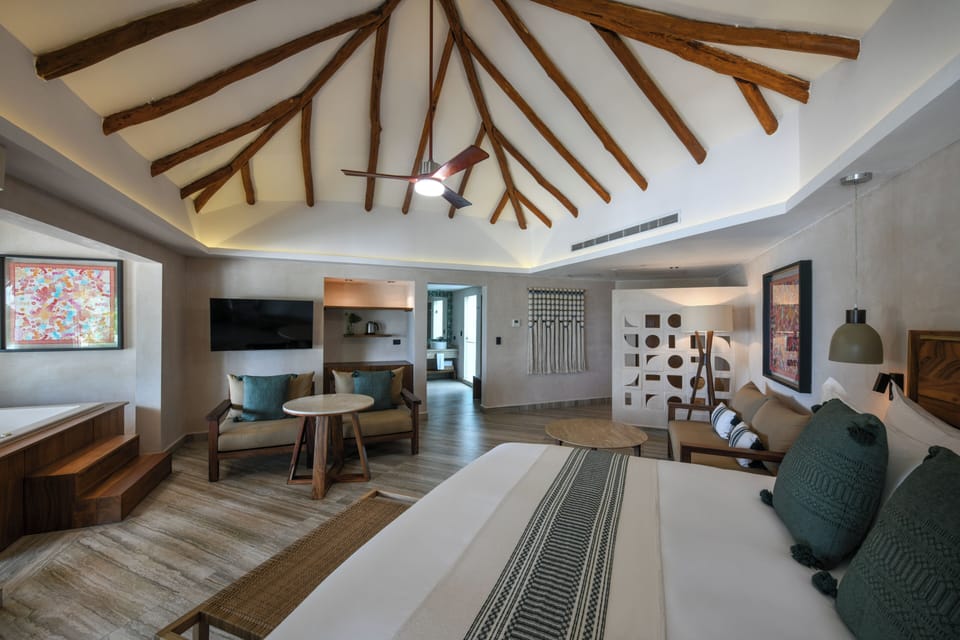 ROYAL RETREAT HAVEN SUITE | In-room safe, desk, laptop workspace, iron/ironing board