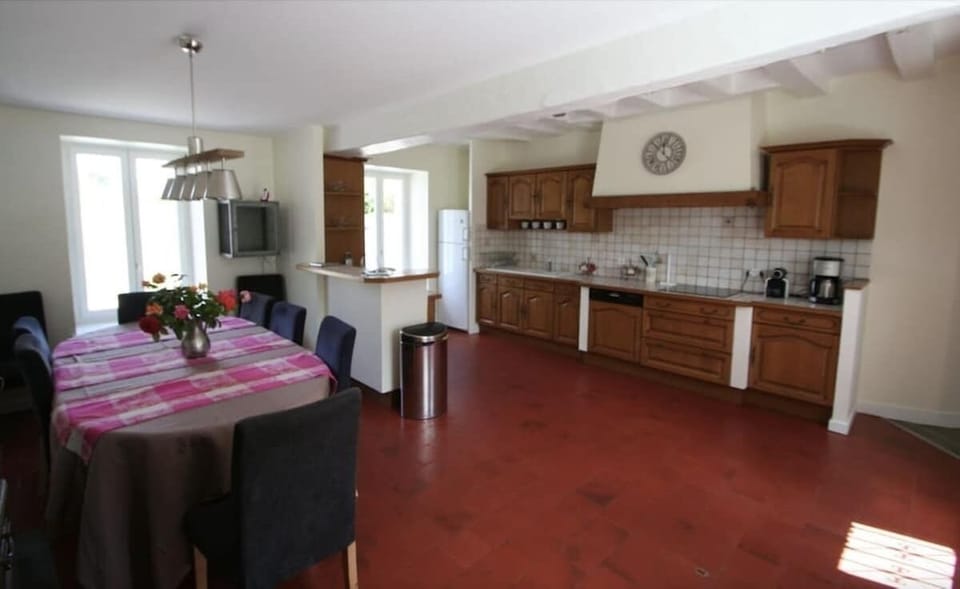 Cottage, Private Bathroom | Private kitchen