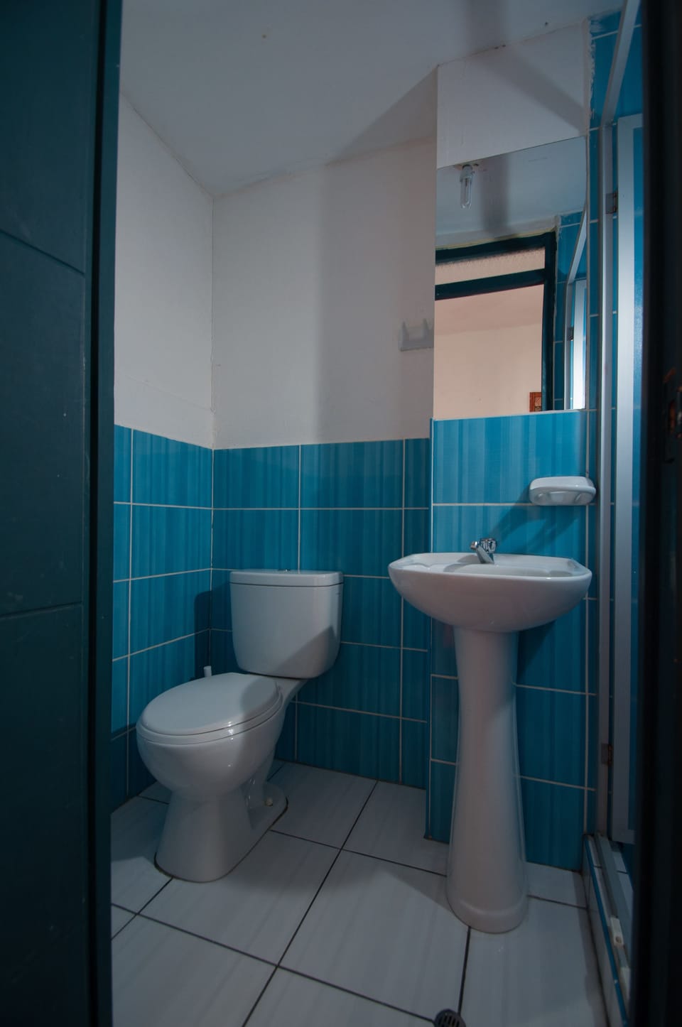 Basic Twin Room, 2 Twin Beds | Bathroom | Shower, free toiletries, towels