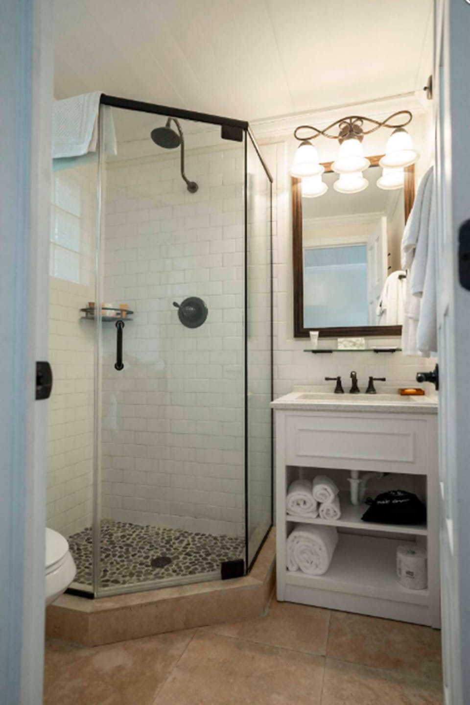Shower, free toiletries, hair dryer, bathrobes