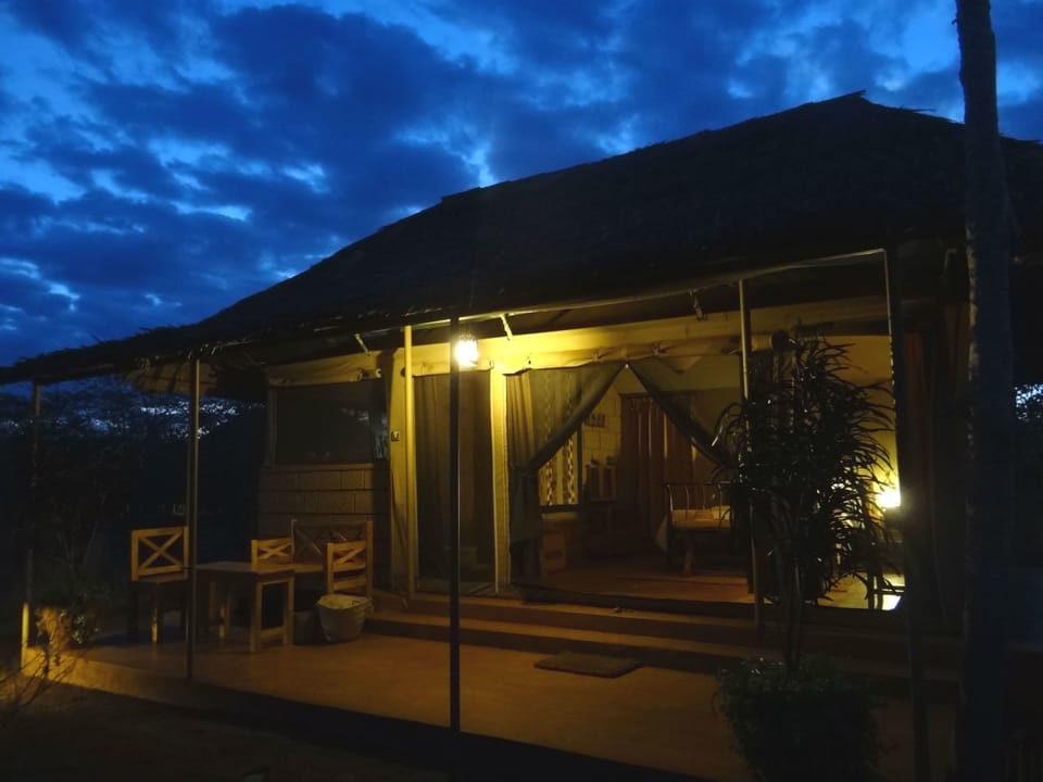 iKWETA Safari Camp Luxury tent in Kenya