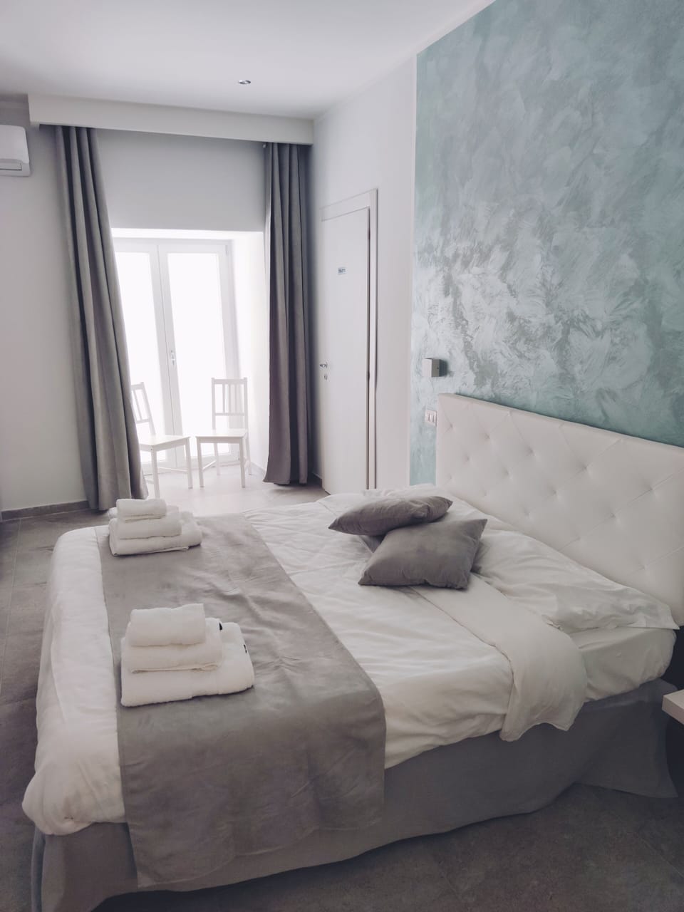 Down comforters, in-room safe, desk, laptop workspace