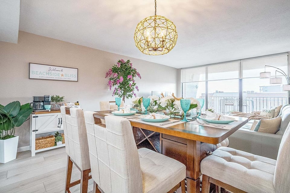 Apartment (2 Bedrooms) | Dining room