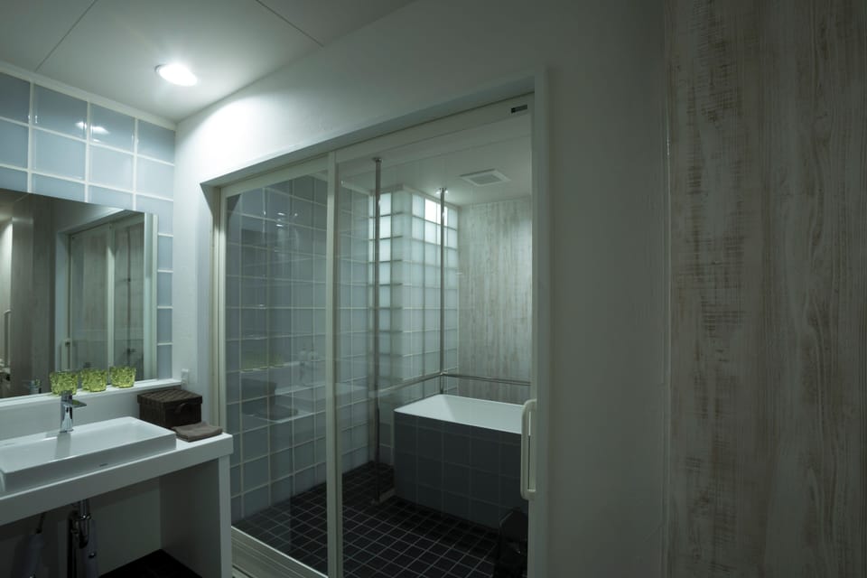 Deluxe Triple Room, Non Smoking, Mountain View | Bathroom | Free toiletries, hair dryer, slippers, electronic bidet