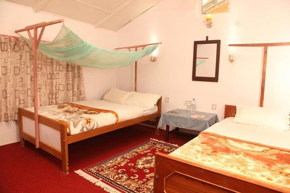 Deluxe Double or Twin Room | In-room safe, desk, rollaway beds, free WiFi