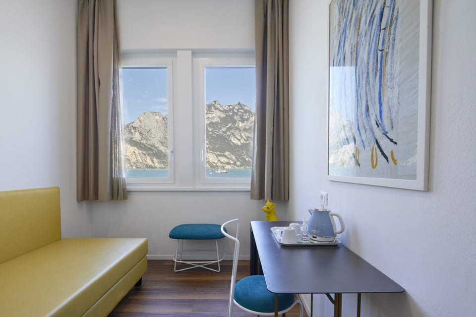 Deluxe Double or Twin Room | Memory foam beds, minibar, in-room safe, soundproofing