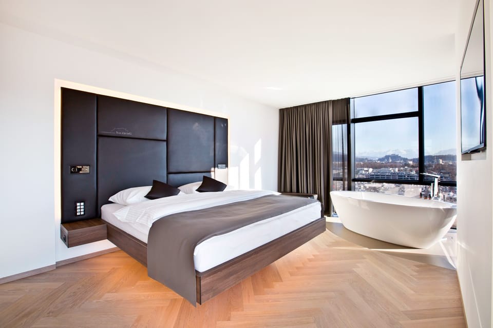 Executive Double Room, City View | Hypo-allergenic bedding, minibar, in-room safe, desk