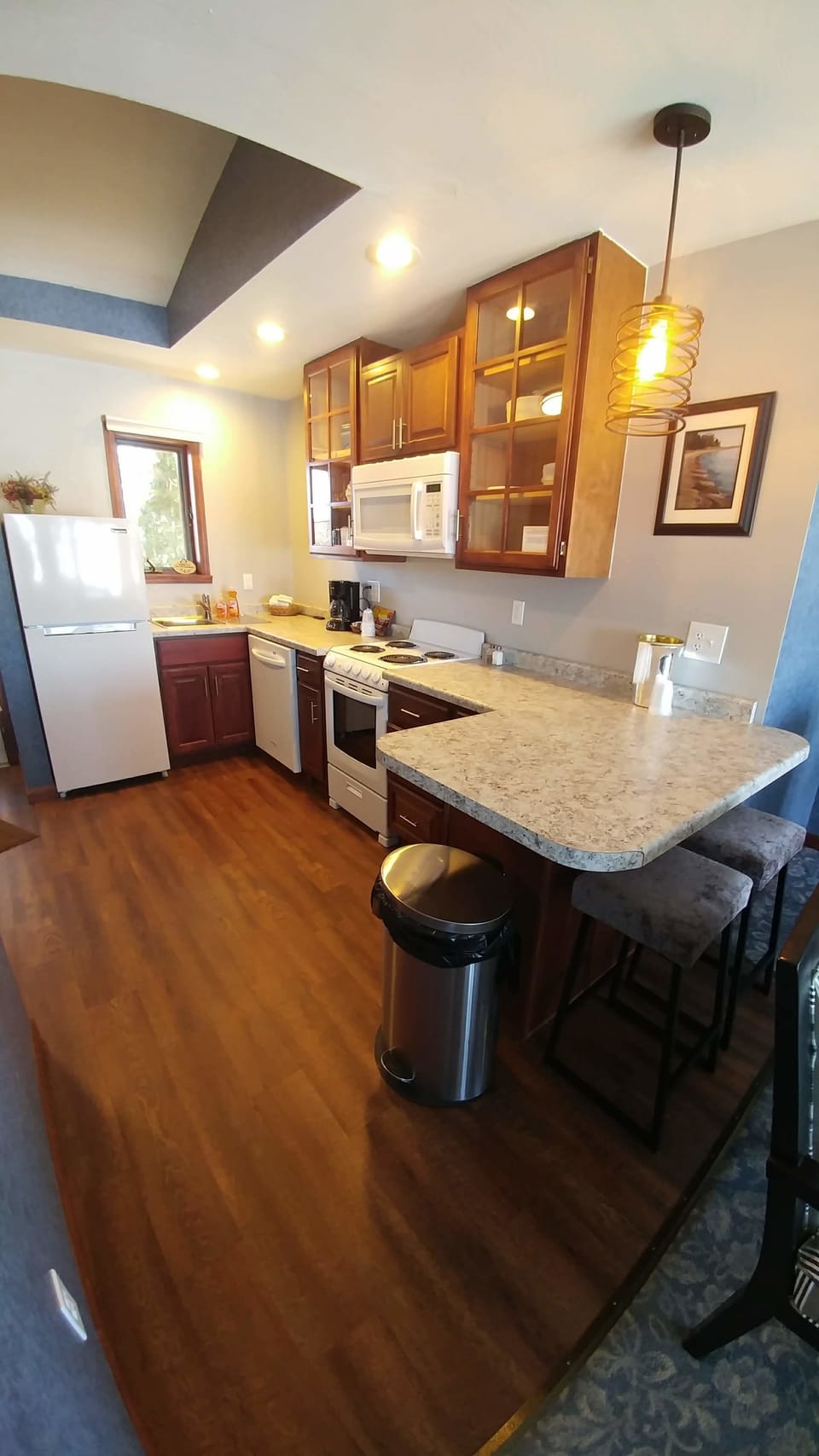 Comfort Studio Suite, 2 Bedrooms, Balcony, Bay View | Private kitchen | Fridge, microwave, coffee/tea maker