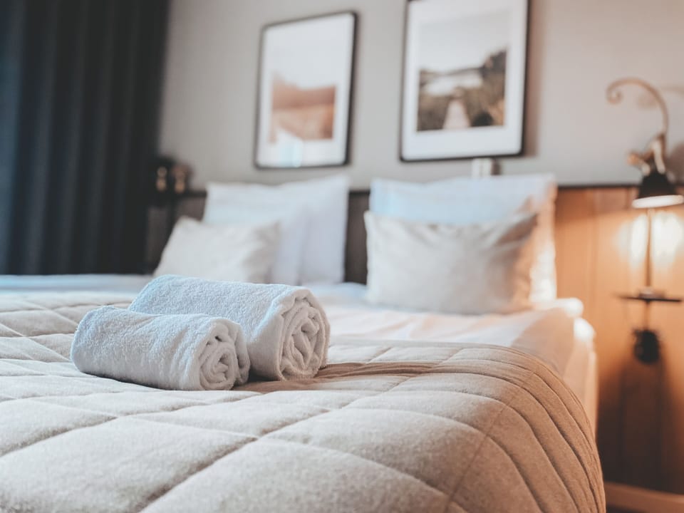 Double Room, Balcony | Desk, blackout drapes, iron/ironing board (on request), WiFi (free)
