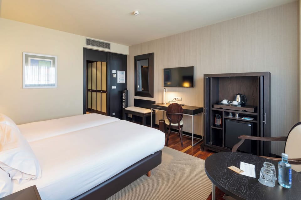 Minibar, in-room safe, desk, soundproofing
