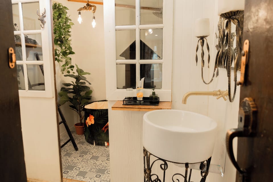 Music House | Minibar, individually decorated, individually furnished, free WiFi
