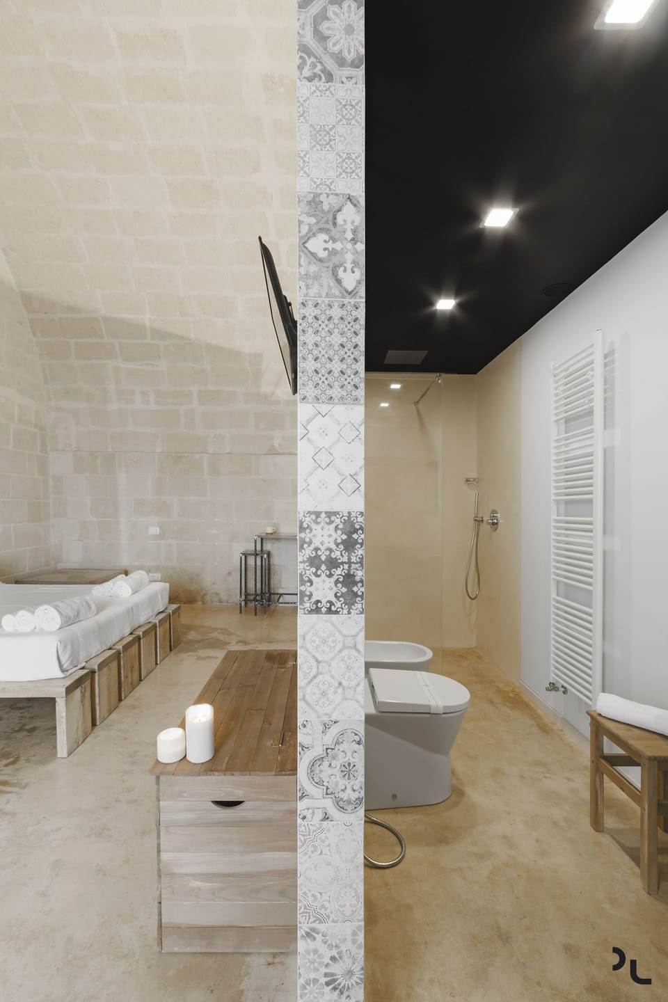 Deluxe Double Room | Down comforters, minibar, desk, soundproofing