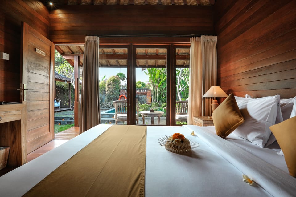 Deluxe Double Room | In-room safe, free WiFi, bed sheets