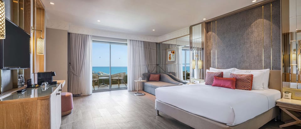 Premium bedding, free minibar, in-room safe, individually decorated