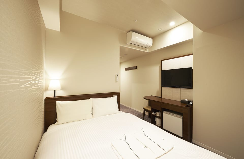 Double Room | Desk, blackout drapes, free WiFi, bed sheets
